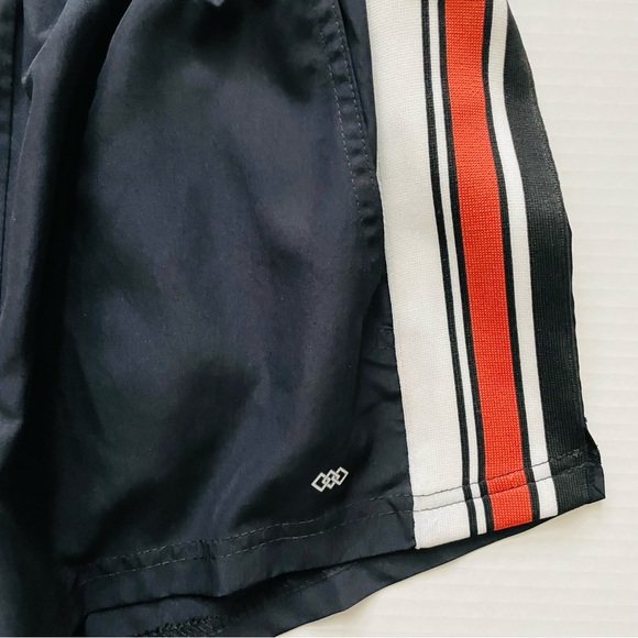Black Tempo Run Shorts with Side Stripes NWT - Size S - Picture 2 of 5